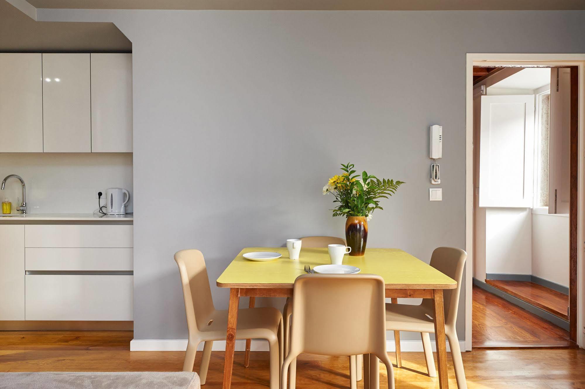 Hello Lisbon Alfama River Apartments Bagian luar foto